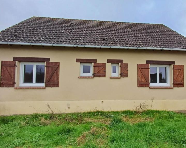 Installation de portes et fenêtres en PVC, en alu et en bois de fournisseurs français
