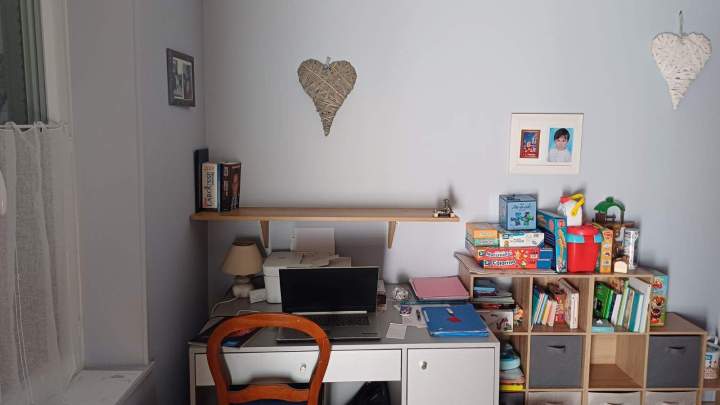 Pose de tablettes sur mesure